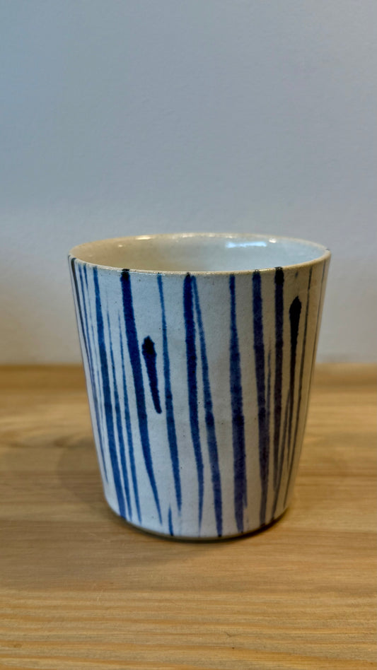 Mugg vit med blå rand